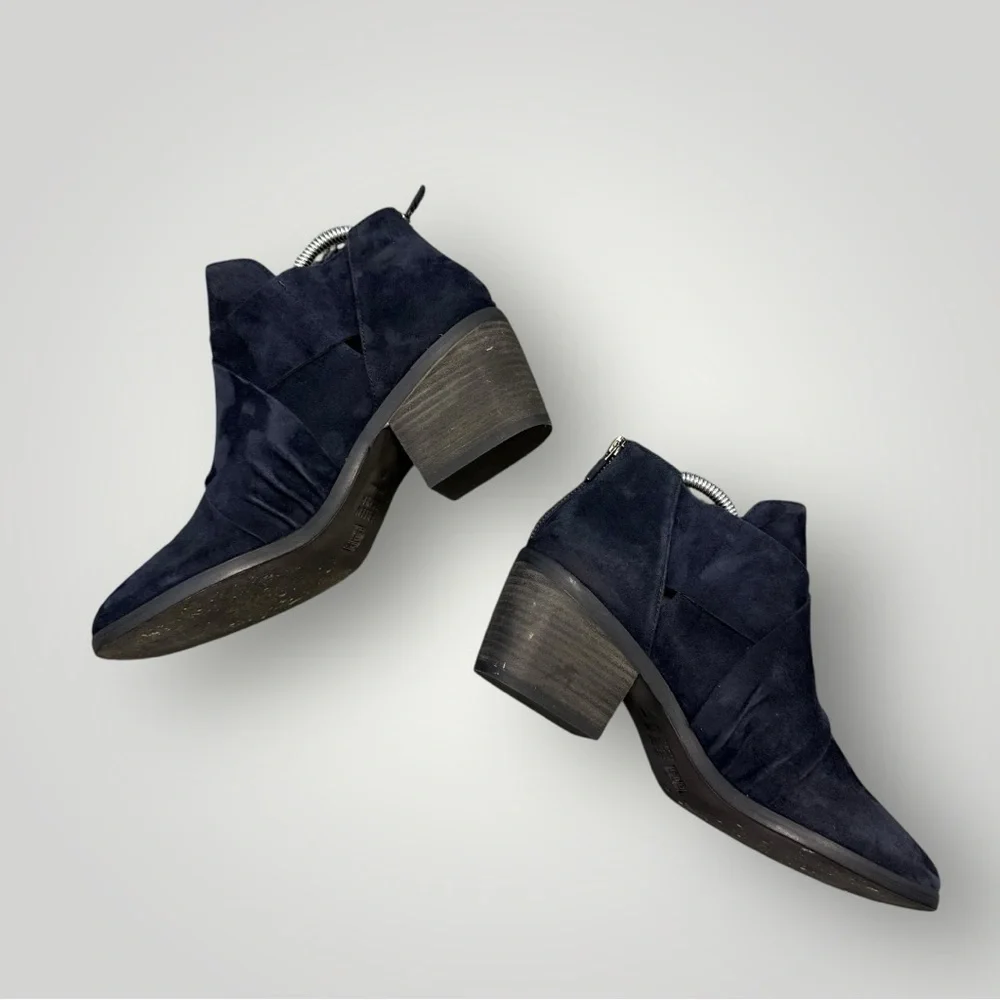 Eileen Fisher Irwin Suede Bootie Navy‎ Blue Sz 10